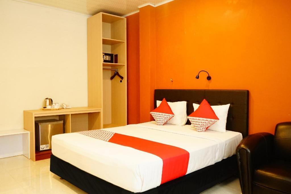 Grand Vella Hotel Pangkal Pinang Exterior photo